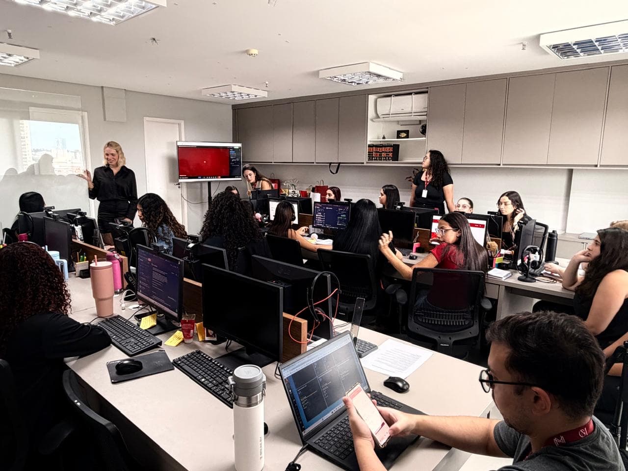 Equipe da GM Cidadania em treinamento e operação